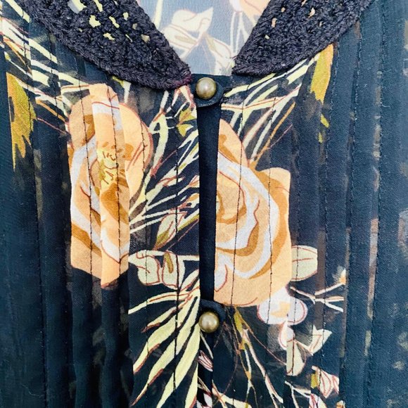 Anthropologie | Meadow Rue Sheer Black Floral Top - Picture 4 of 7